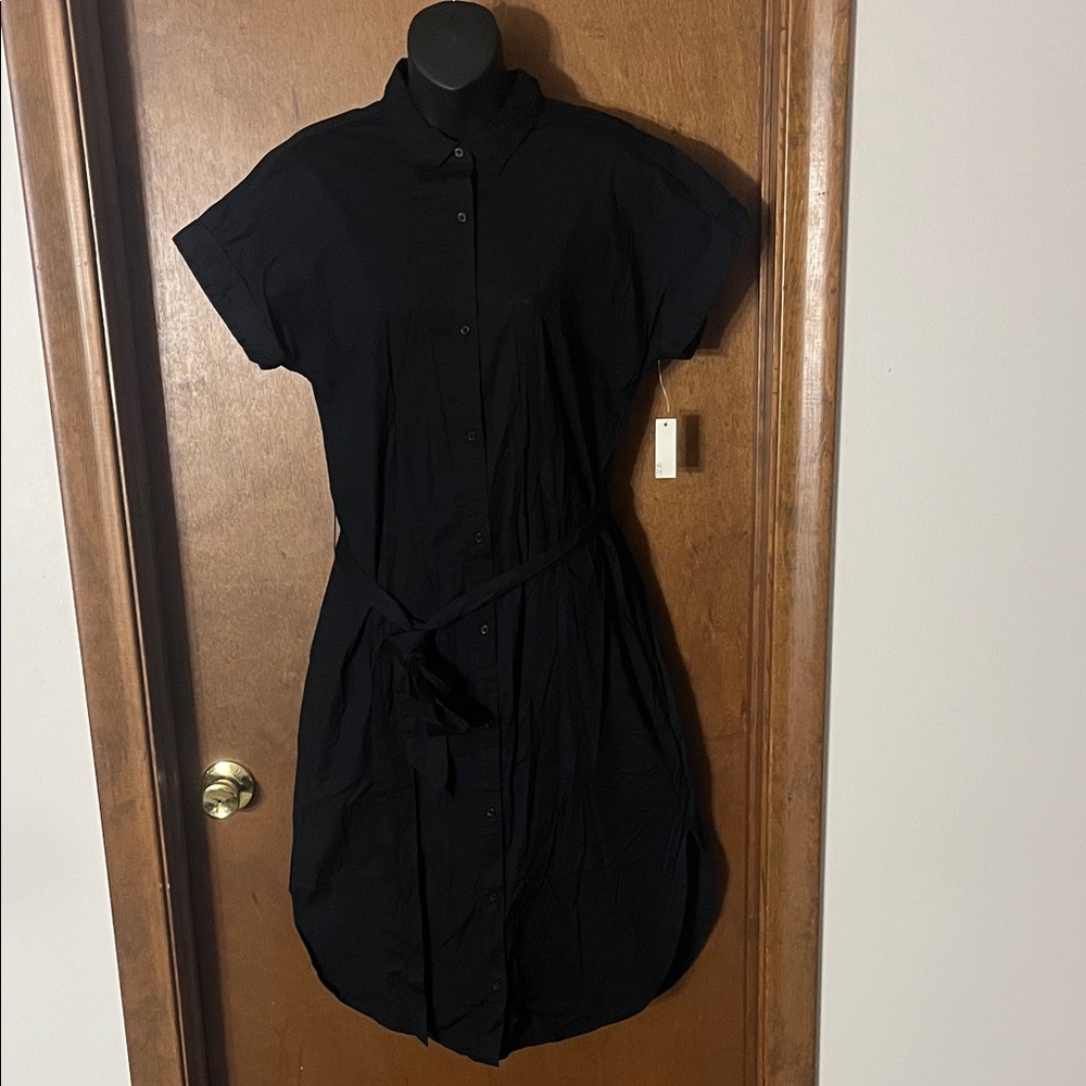 ✨ Classic & chic – perfect for work or casual wear!